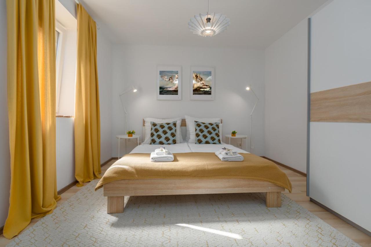 Apartments Agata Novigrad Istria エクステリア 写真