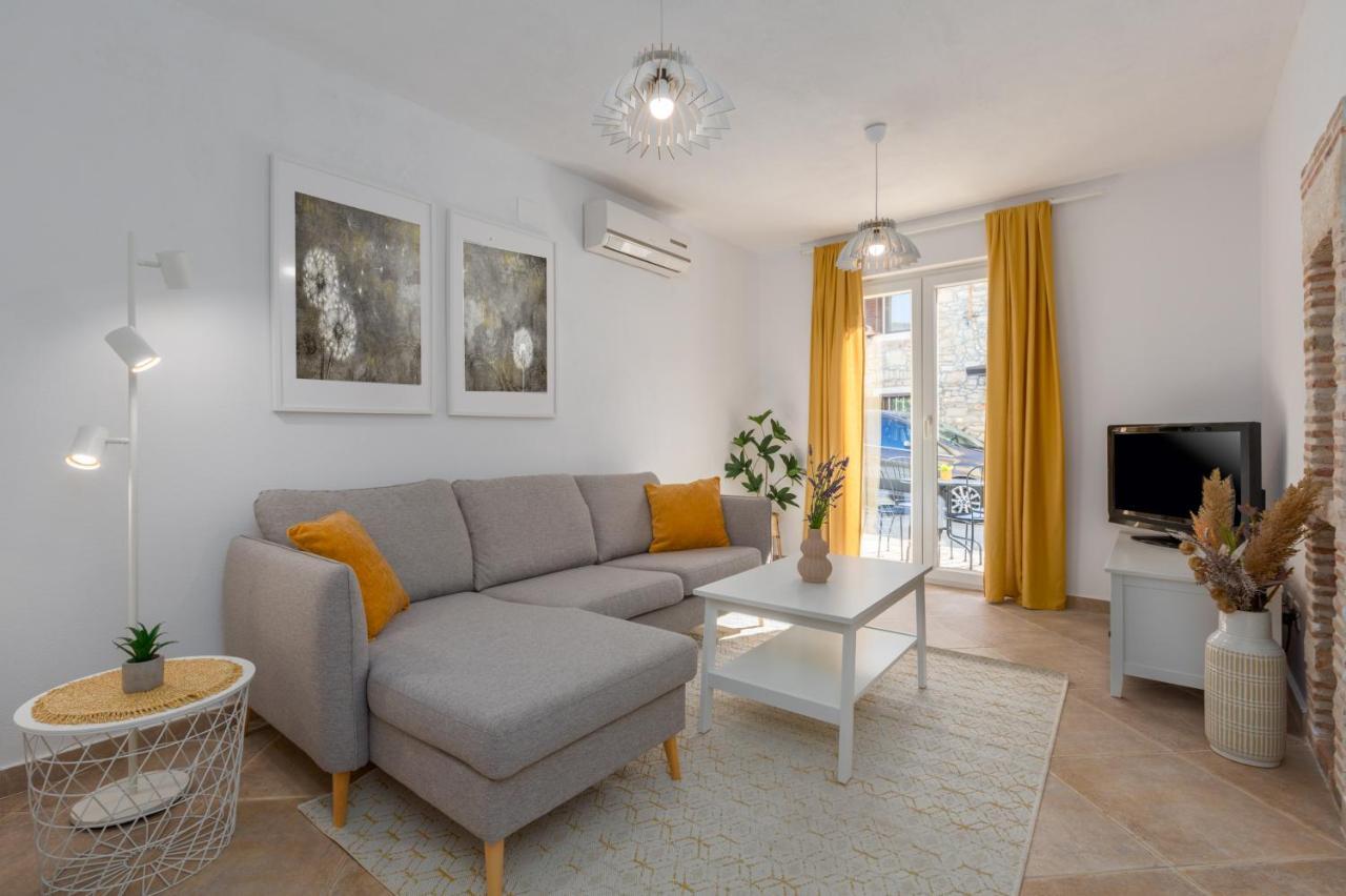 Apartments Agata Novigrad Istria エクステリア 写真
