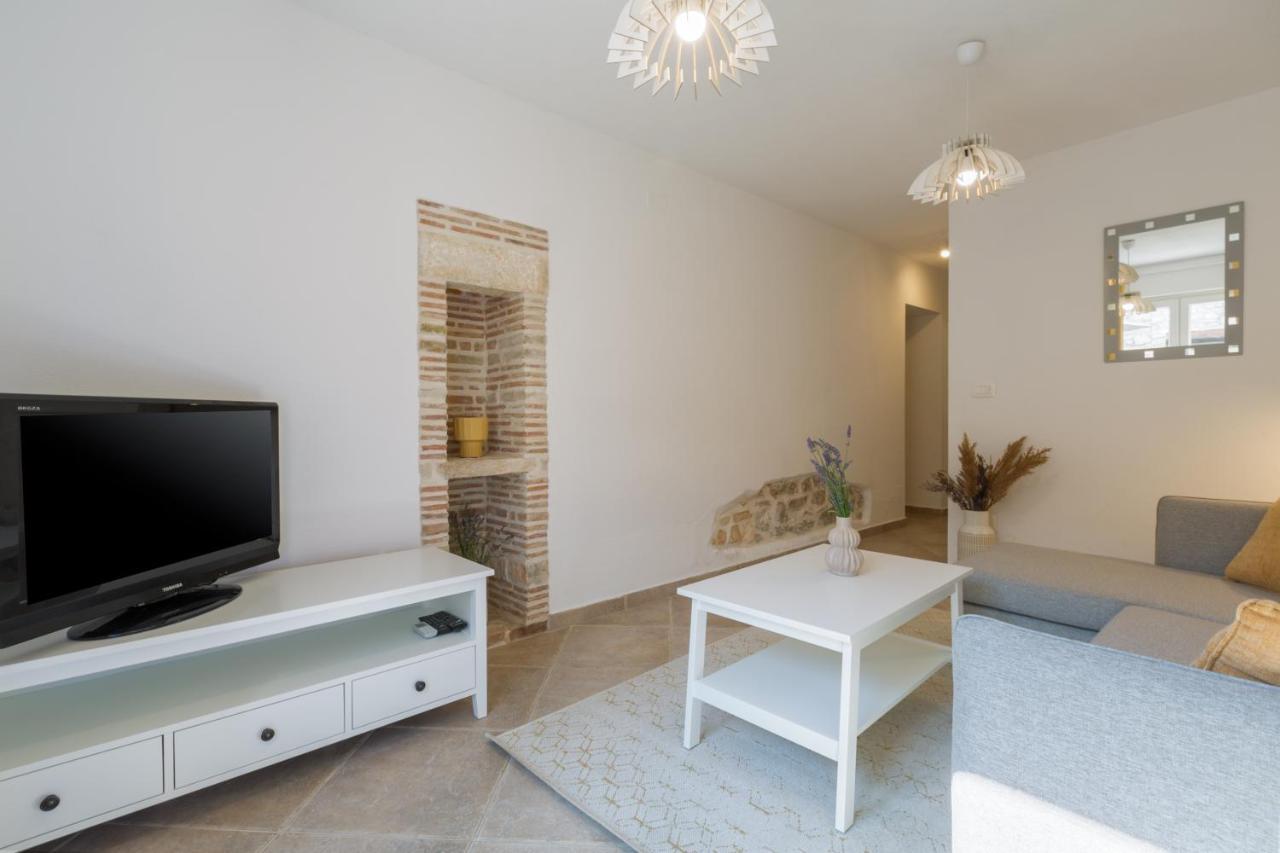 Apartments Agata Novigrad Istria エクステリア 写真