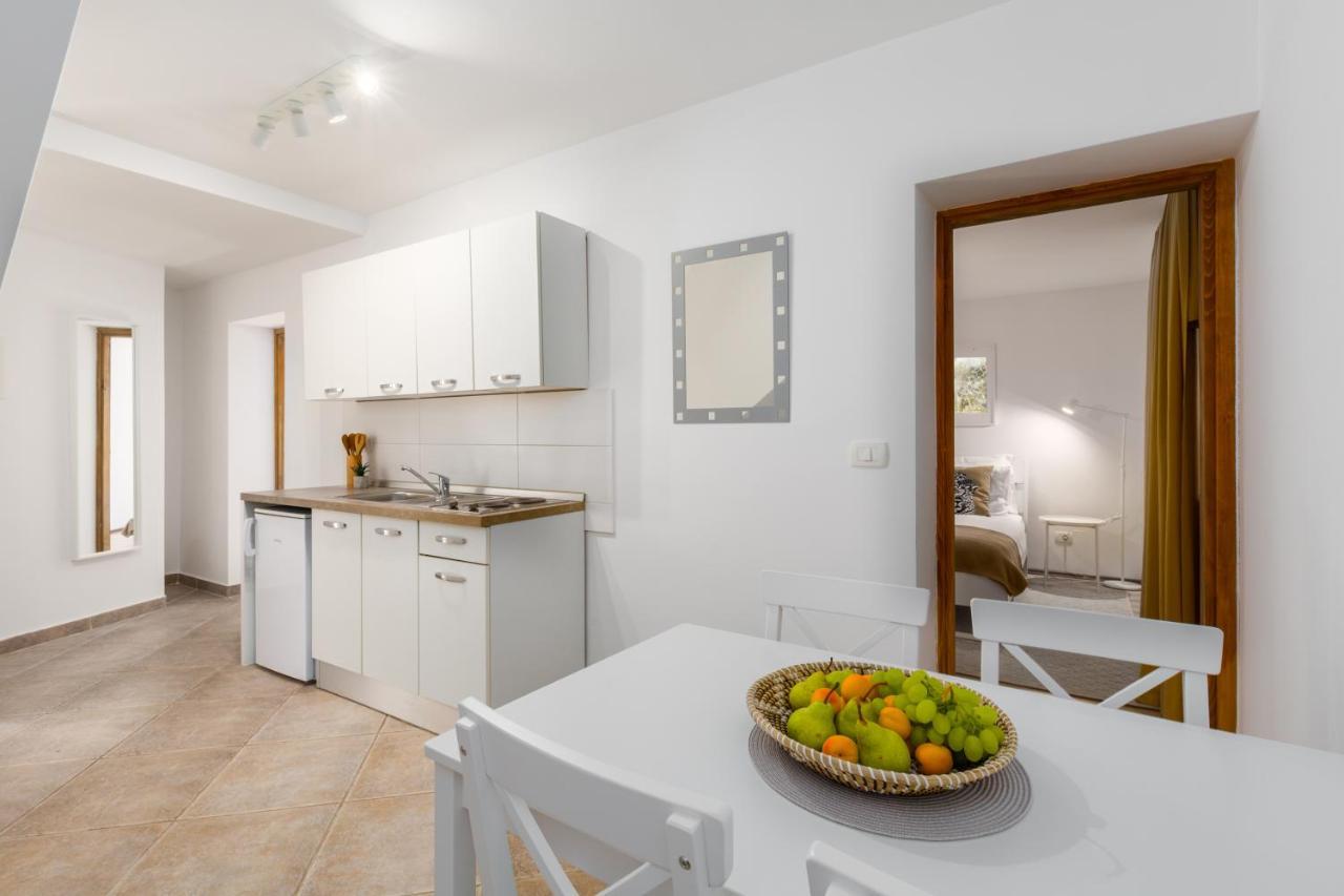 Apartments Agata Novigrad Istria エクステリア 写真