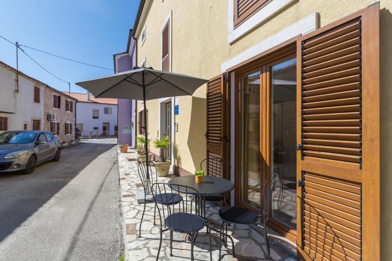 Apartments Agata Novigrad Istria エクステリア 写真