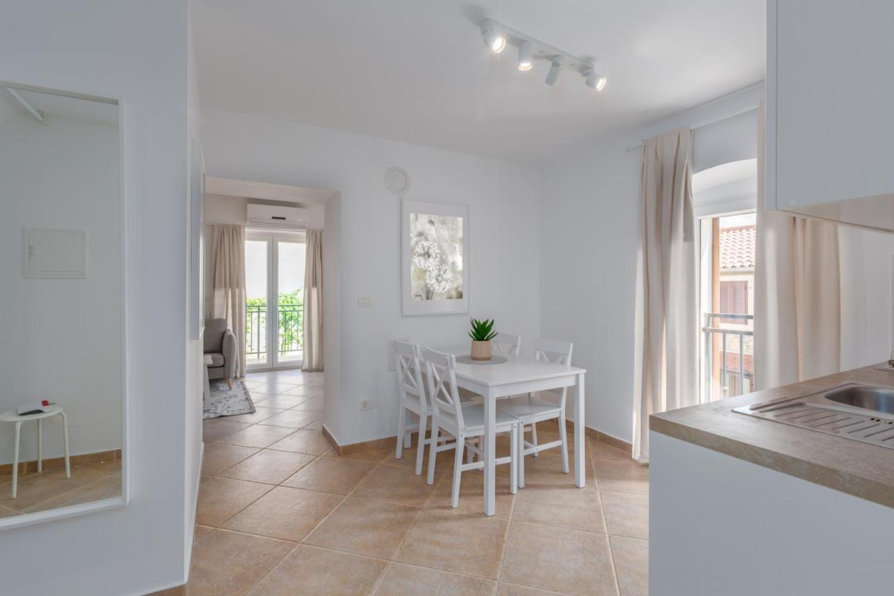 Apartments Agata Novigrad Istria エクステリア 写真