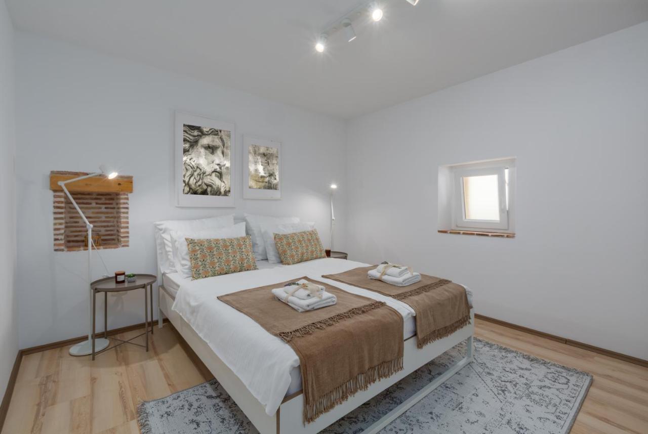 Apartments Agata Novigrad Istria エクステリア 写真