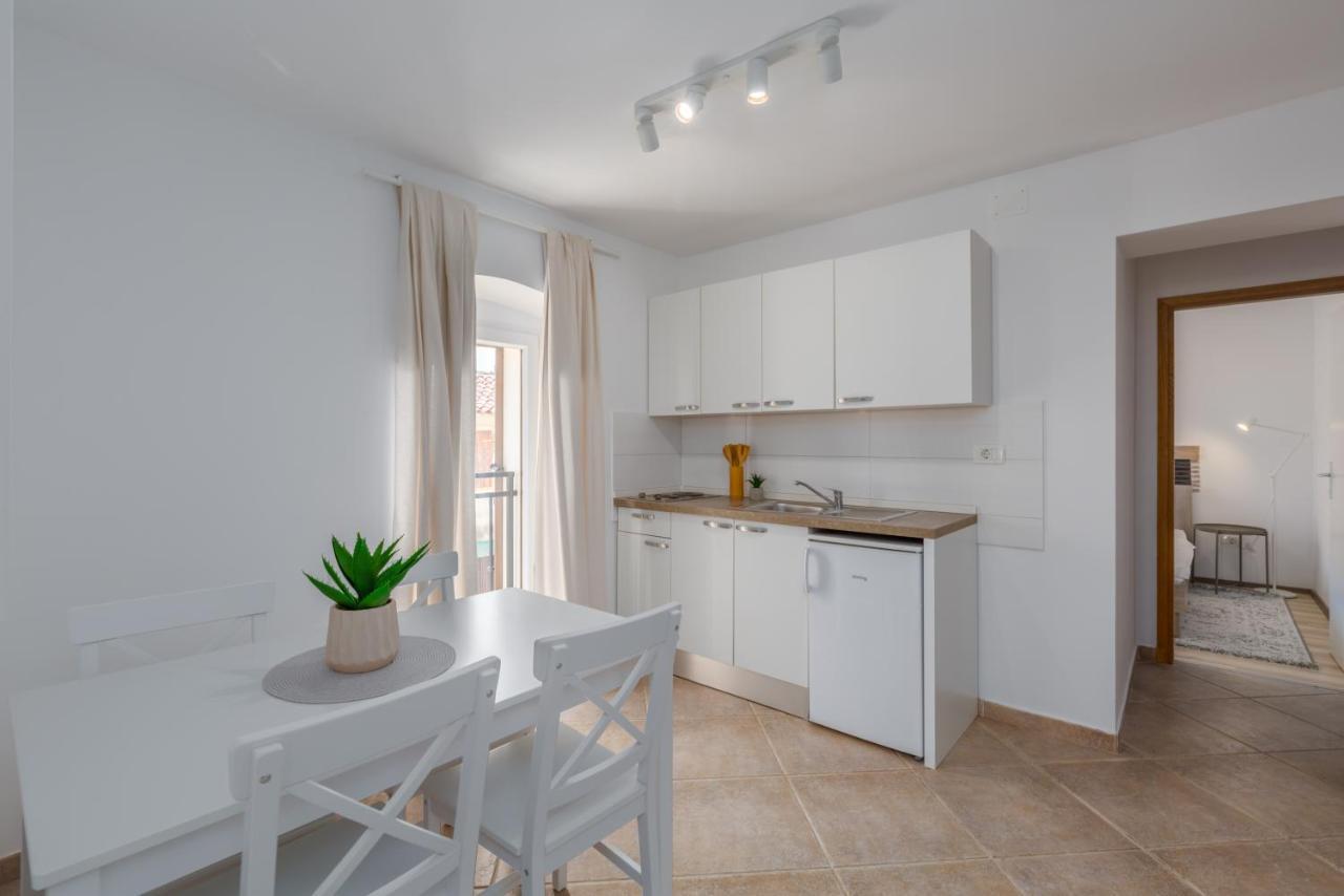 Apartments Agata Novigrad Istria エクステリア 写真